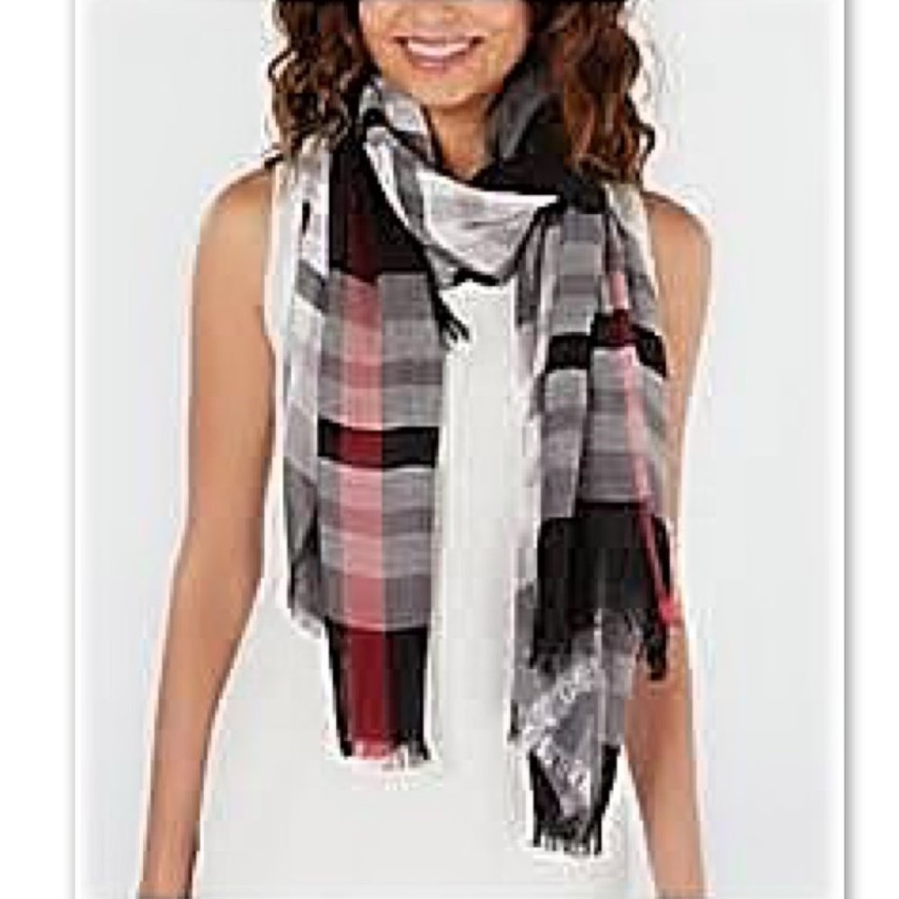 NWT V Fraas Macys Black Plaid Scarf Lightweight - Picture 1 of 4